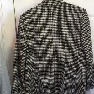 Rafaella Jackets & Coats - π₯3/$15Rafaella wool long houndstooth blazer Sz 12 Rafaella Jackets & Coats - π₯3/$15Rafaella wool long houndstooth blazer Sz 12